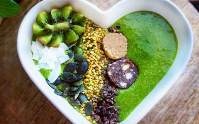 4-Zutaten vegane Matcha Bowl