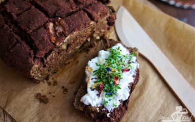 Walnuss-Brot mit Roter Beete